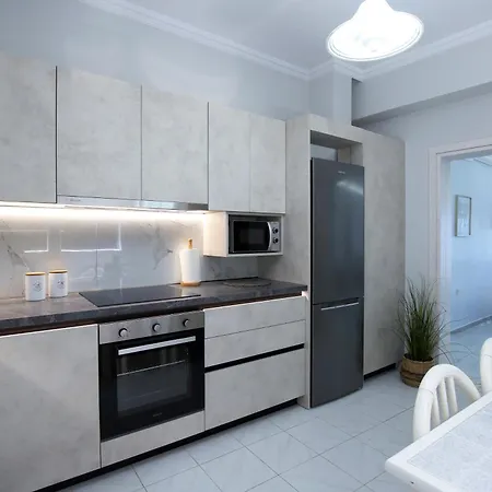 Violeta Lefkada فيلة *