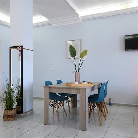 فيلة Violeta Lefkada *