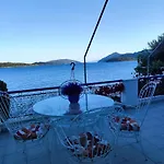 Violeta Lefkada Nydri (Lefkada)