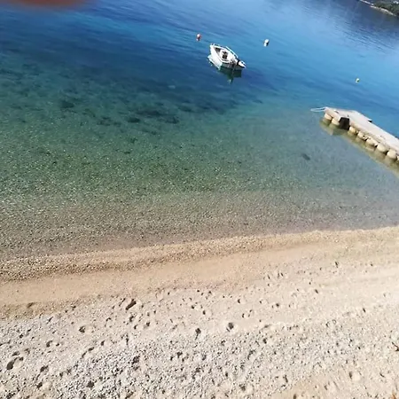Violeta Lefkada Nidrí
