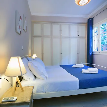 Violeta Lefkada * Nydri (Lefkada)