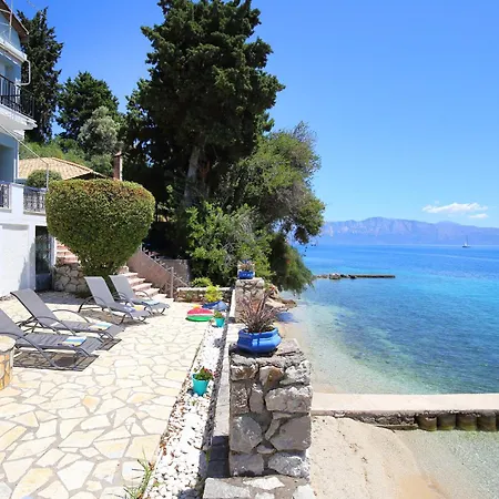 Violeta Lefkada Βίλα Νυδρί